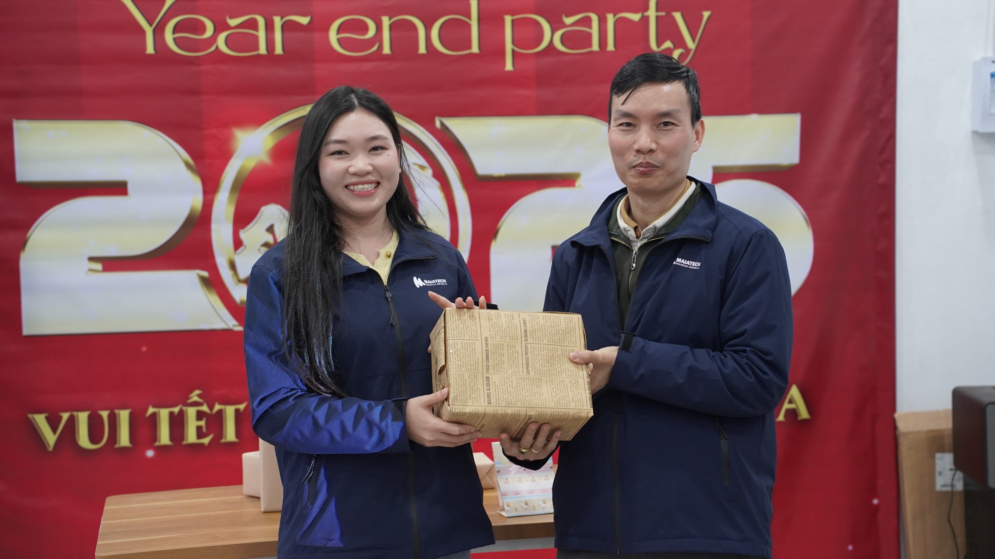 Niềm vui khi được nhận món quà ngẫu nhiên