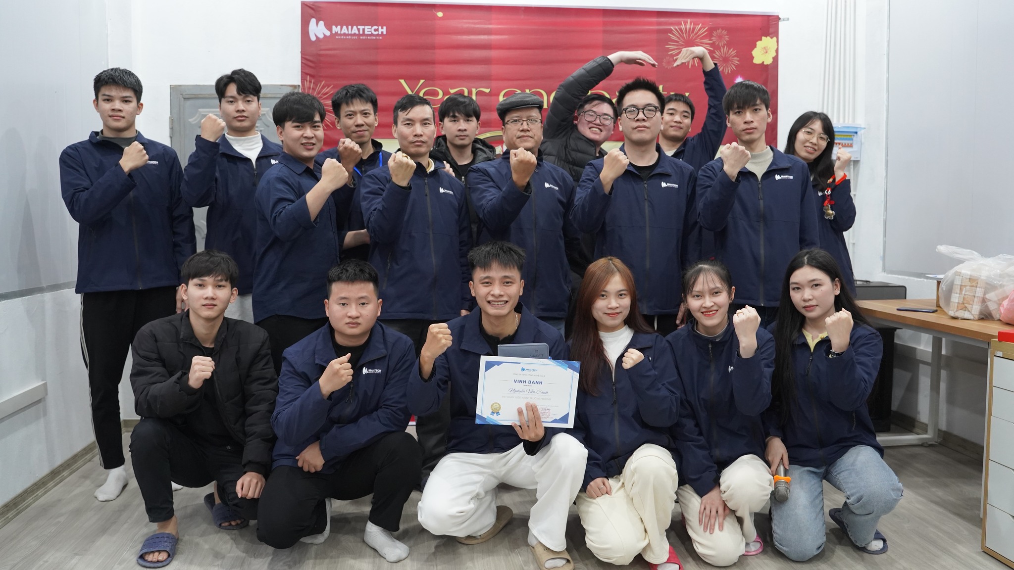 Chụp ảnh lưu niệm YEP 2025