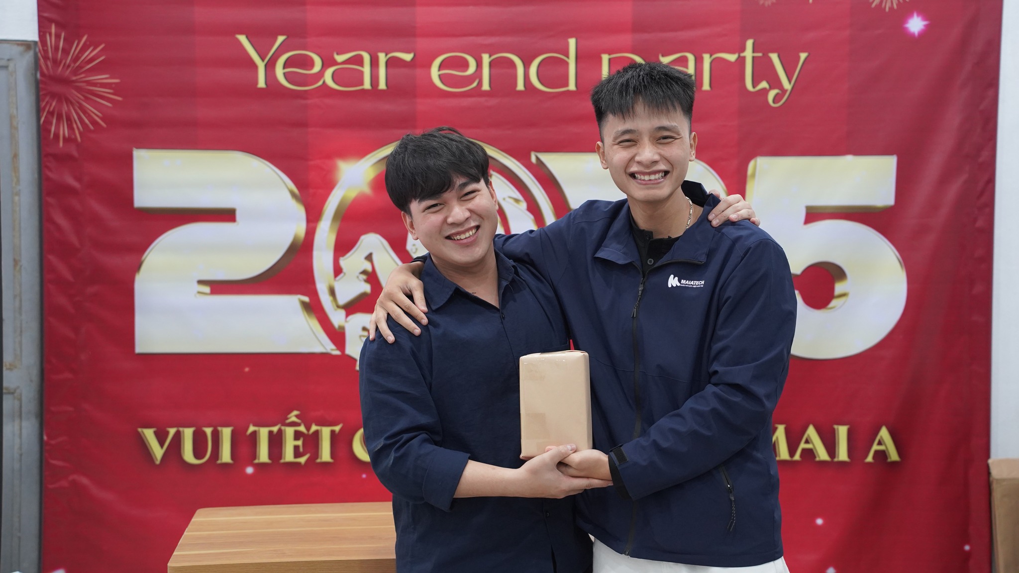 Niềm vui khi được nhận món quà ngẫu nhiên