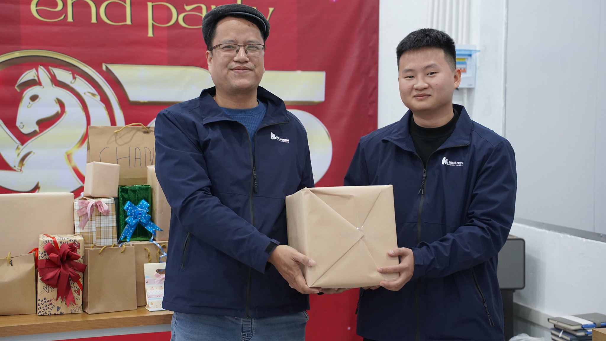 Niềm vui khi được nhận món quà ngẫu nhiên