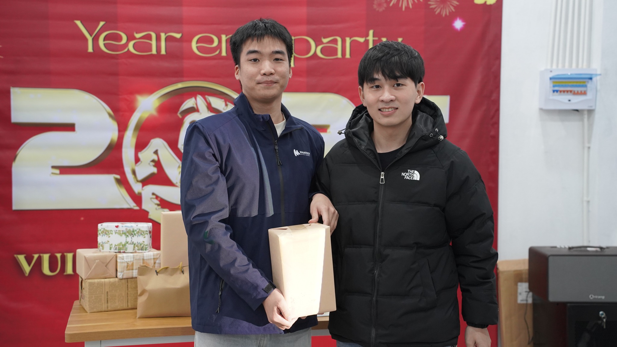 Niềm vui khi được nhận món quà ngẫu nhiên