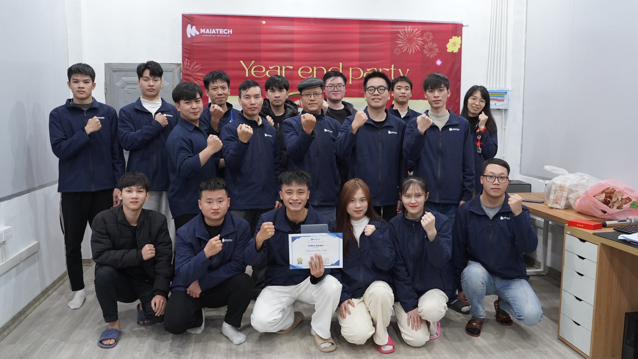 Chụp ảnh lưu niệm YEP 2025