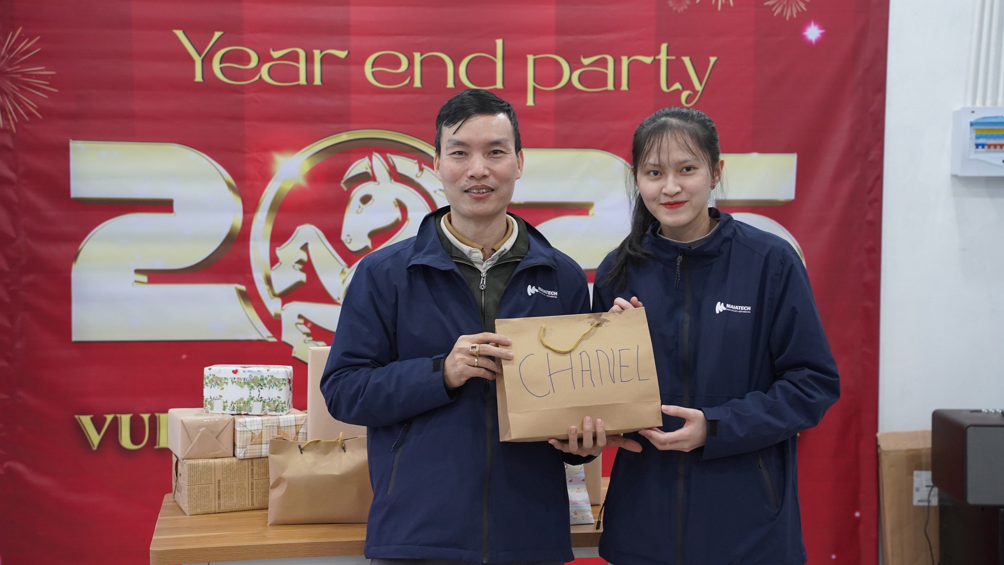 Niềm vui khi được nhận món quà ngẫu nhiên