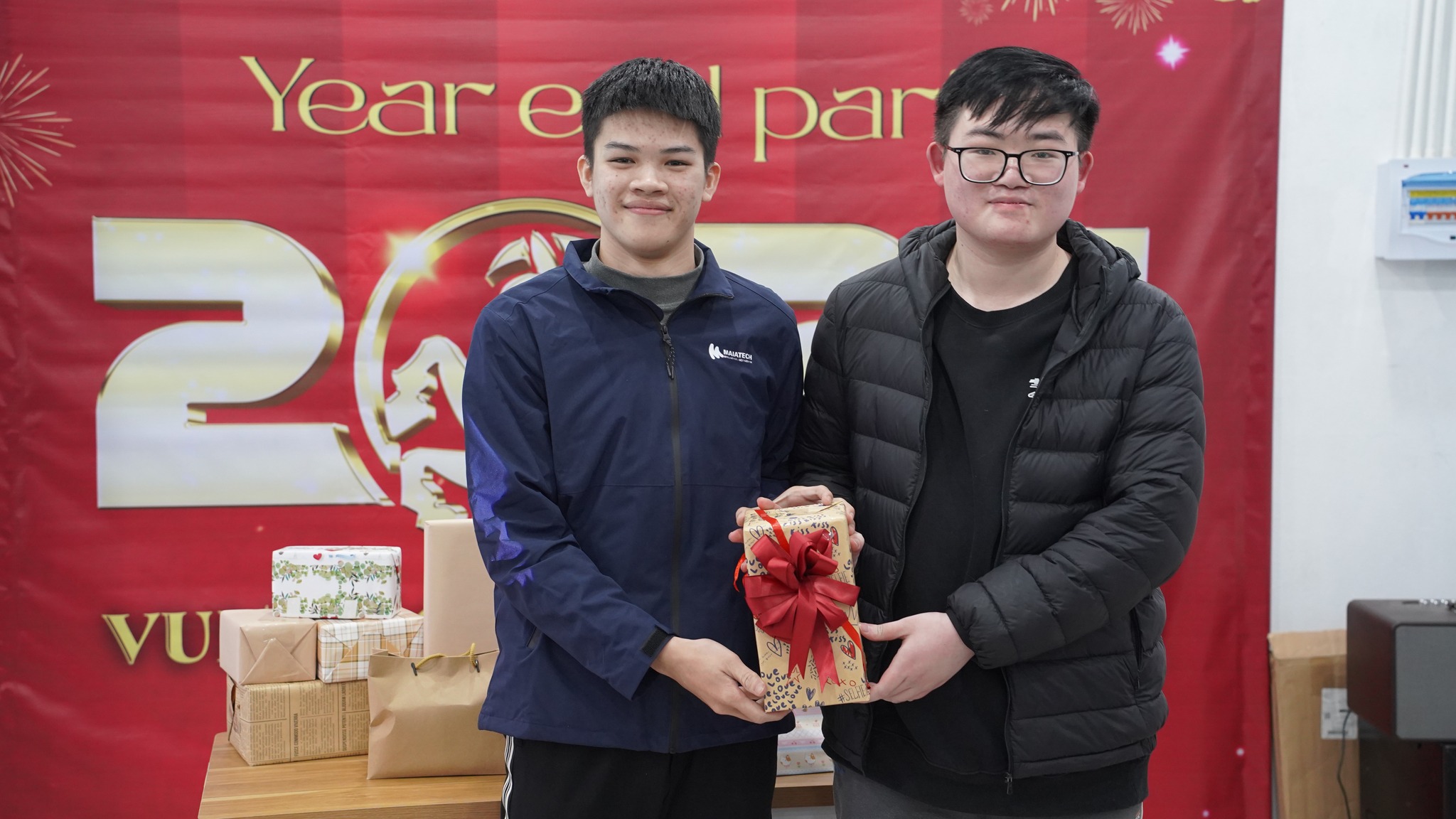 Niềm vui khi được nhận món quà ngẫu nhiên